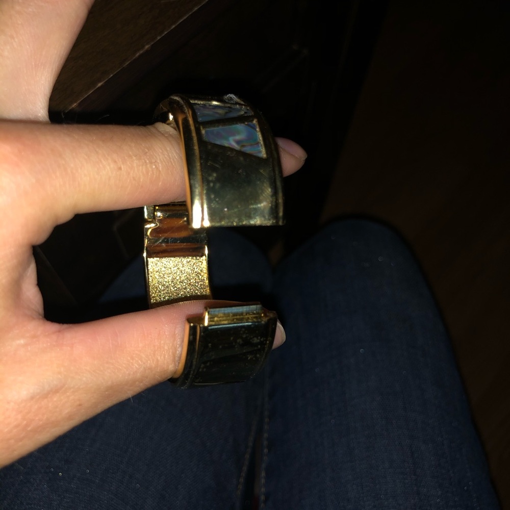 Gold watch - Picture 2 of 3